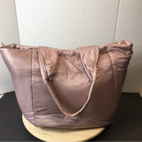 The Caraa Cumulus Cloud Large Tote Bag Light Pink - Picture 3 of 16